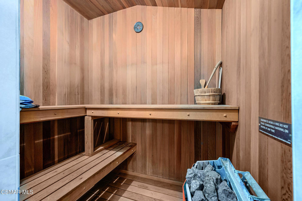 22101 Mulholland Drive Property Photo 38