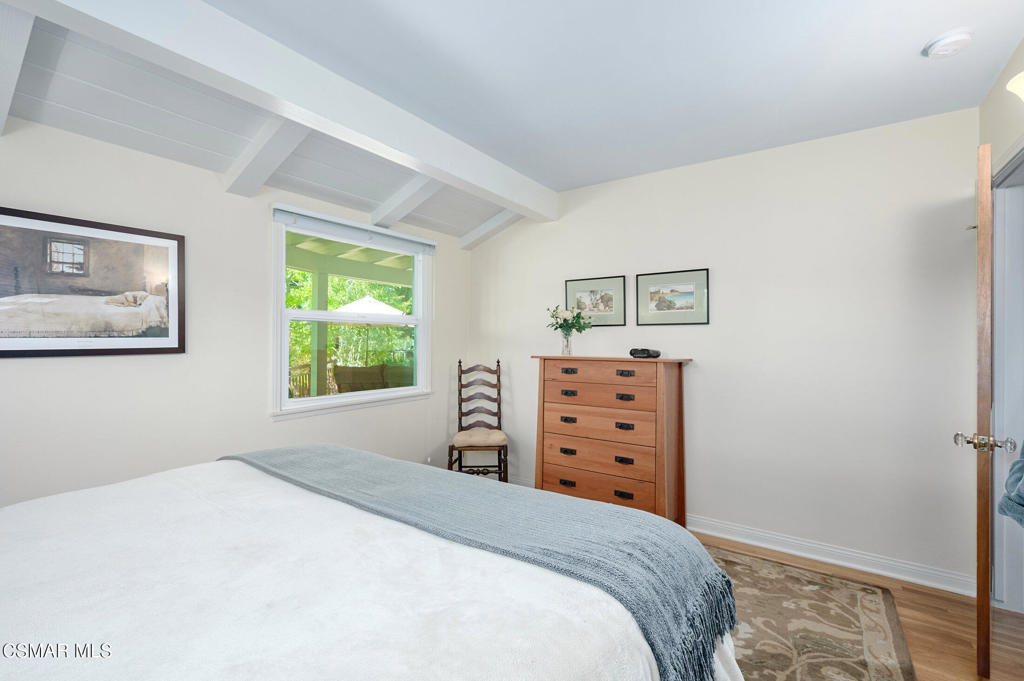 22101 Mulholland Drive Property Photo 40