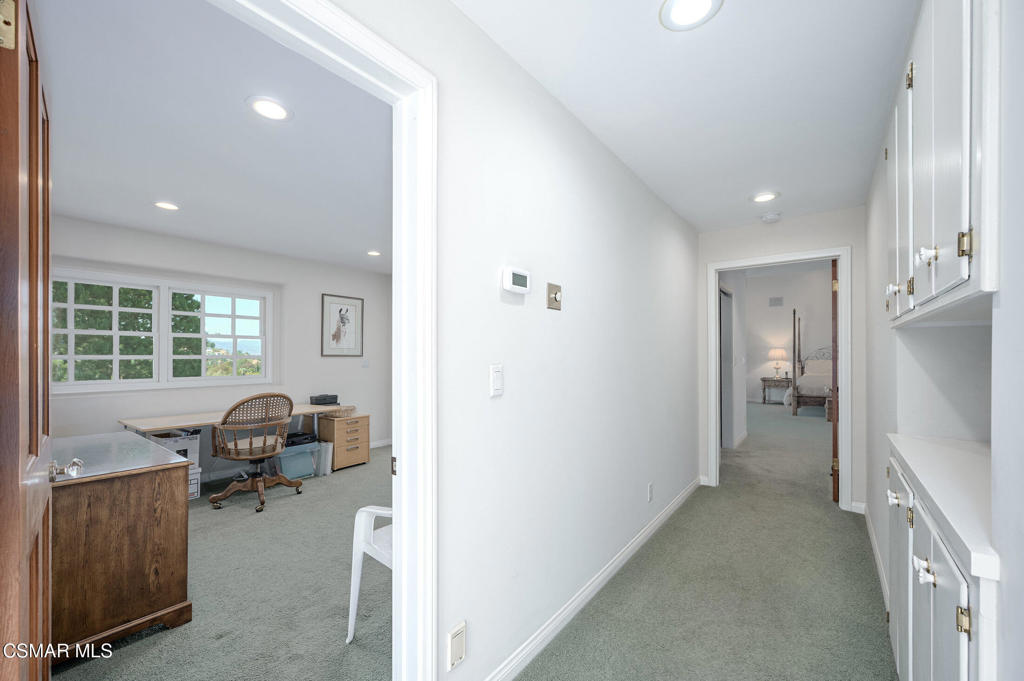 22101 Mulholland Drive Property Photo 44