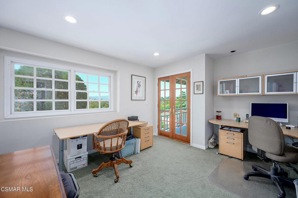 22101 Mulholland Drive Property Photo 45