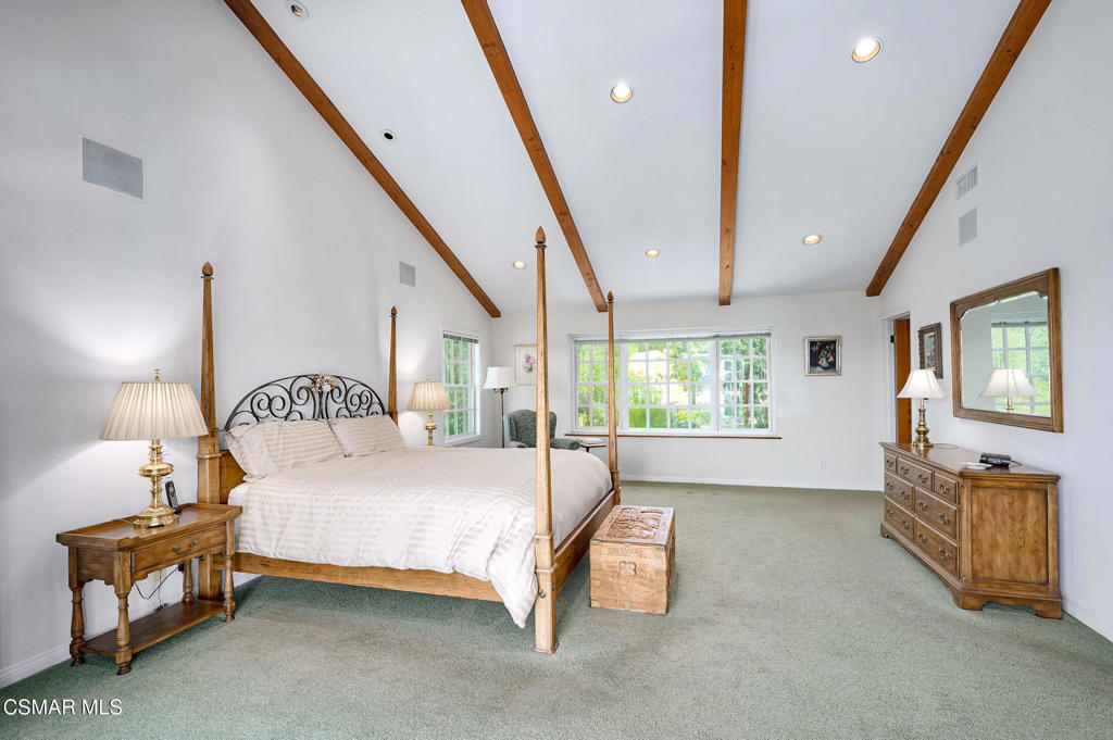 22101 Mulholland Drive Property Photo 47