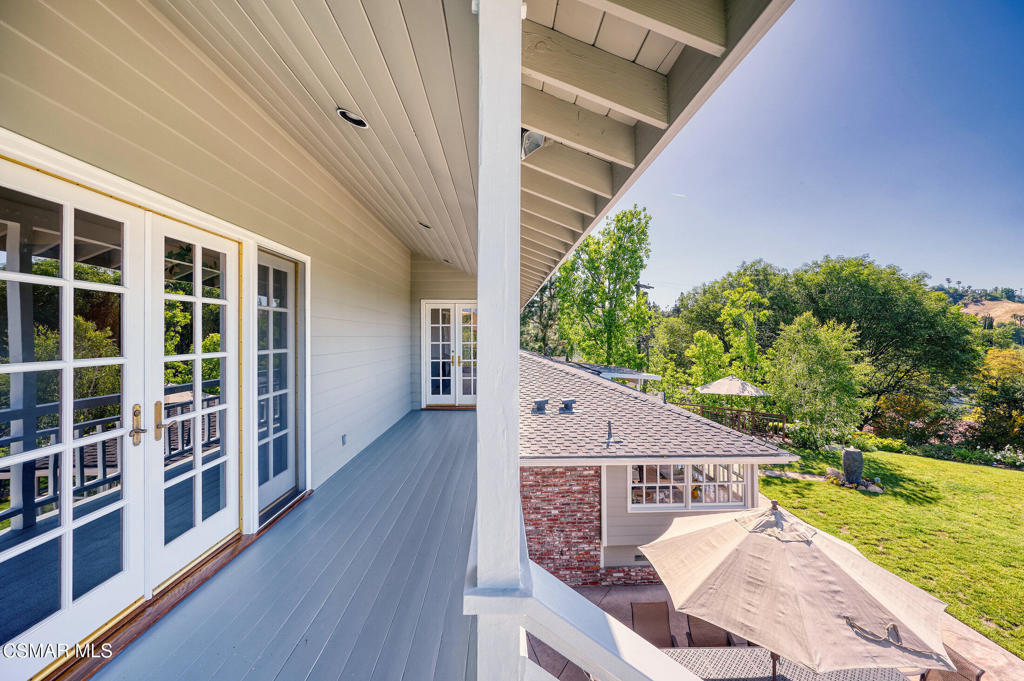 22101 Mulholland Drive Property Photo 55