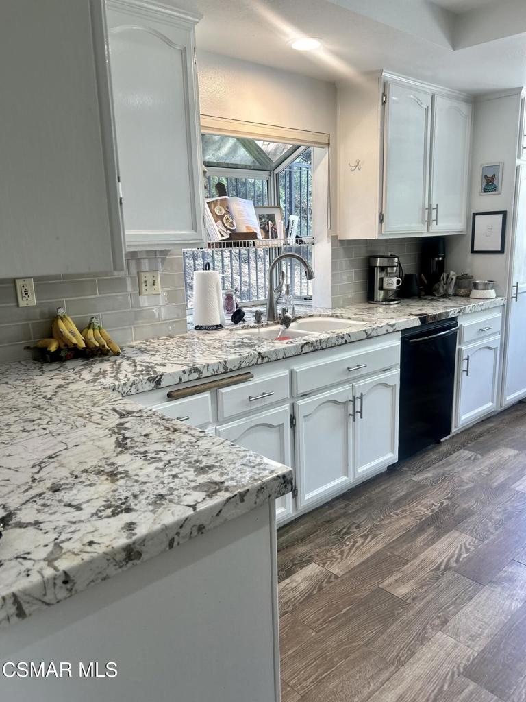 5422 Isabella Court Property Photo 1