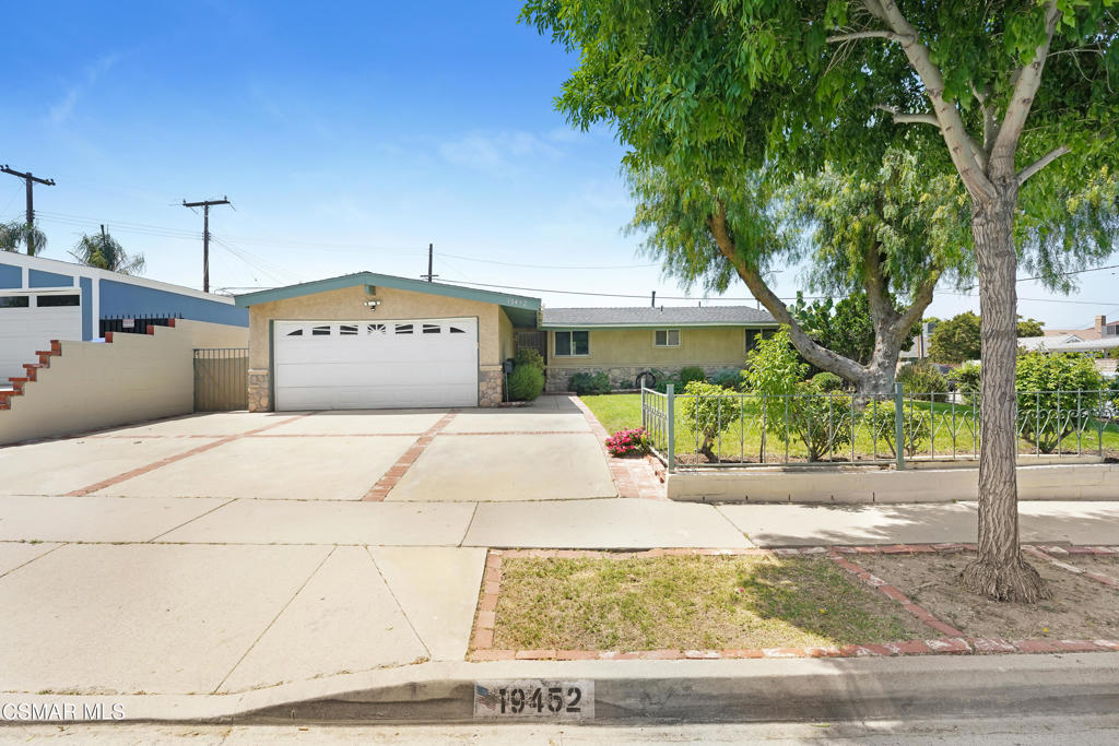 19452 Cedarcreek Street Property Photo 1