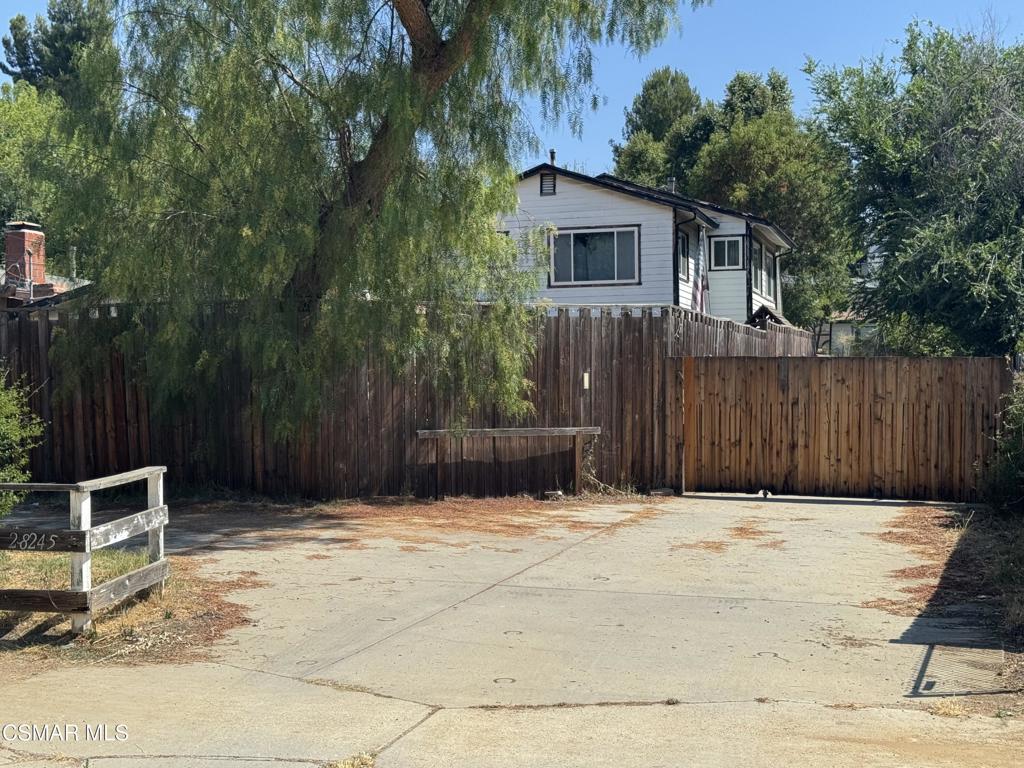 28245 W Driver Avenue Property Photo 1