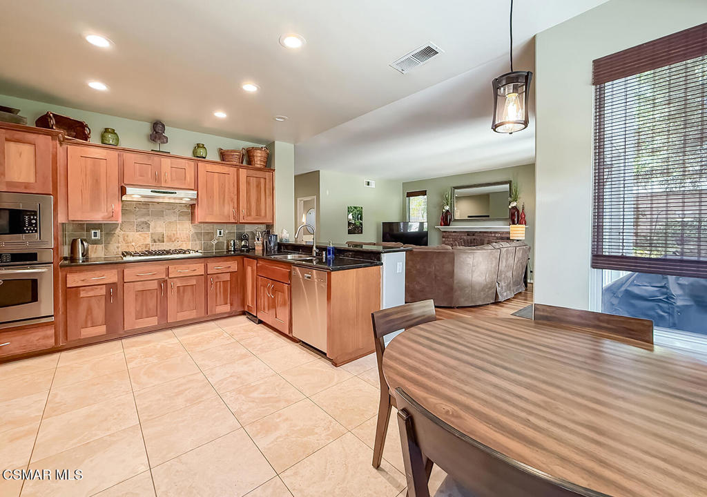 2347 Laurelwood Drive Property Photo 12