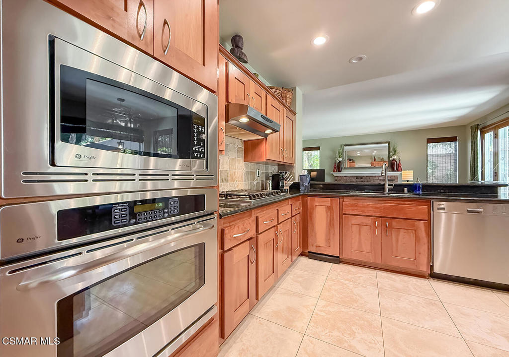 2347 Laurelwood Drive Property Photo 17