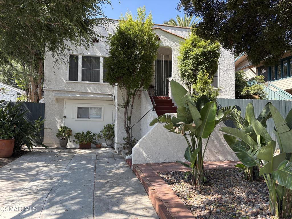 2400 Merton Avenue Property Photo 1
