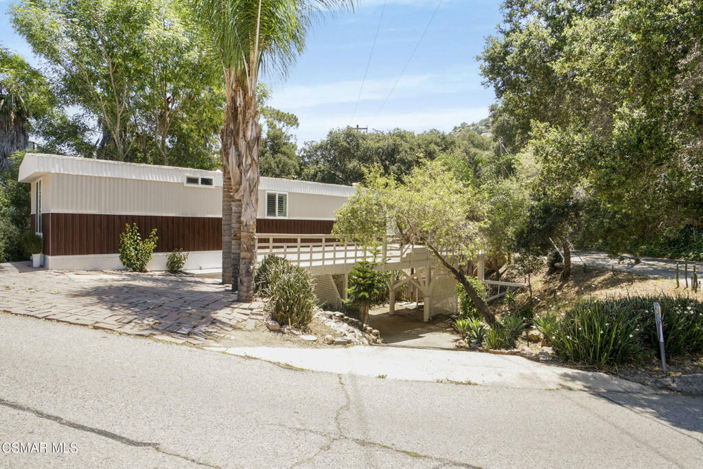 1070 Katherine Road Property Photo 1