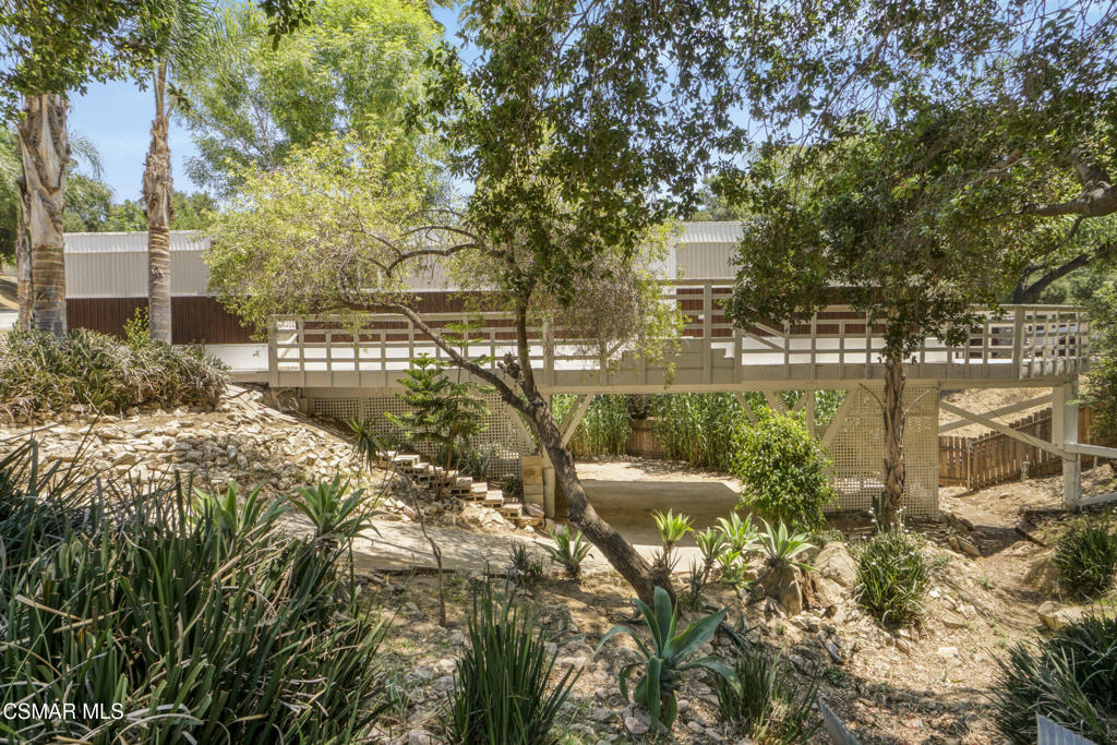 1070 Katherine Road Property Photo 3