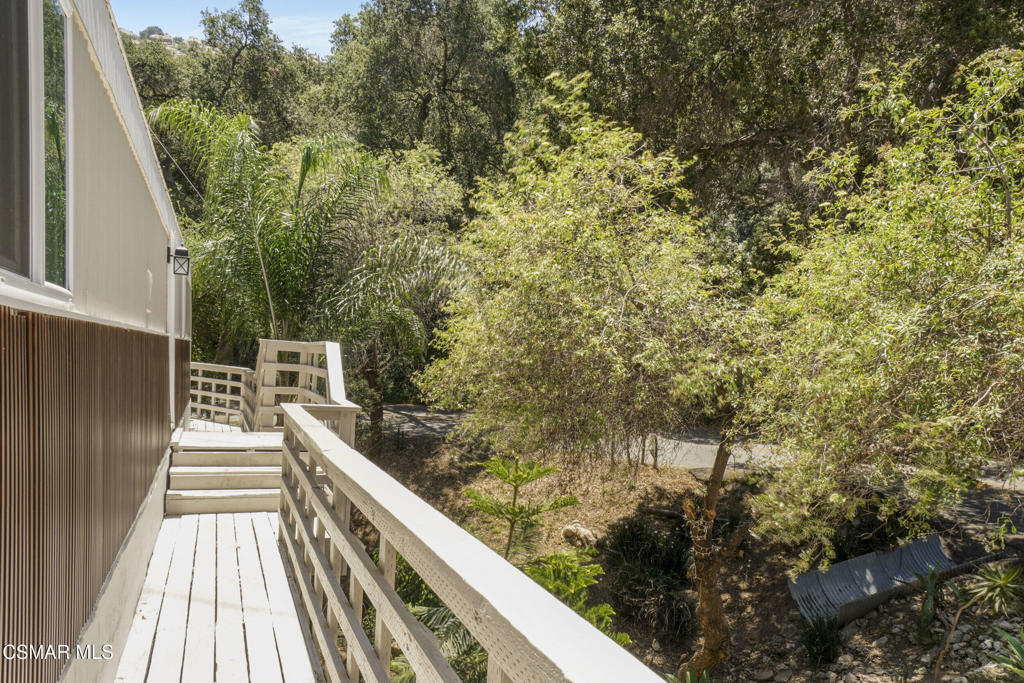 1070 Katherine Road Property Photo 6