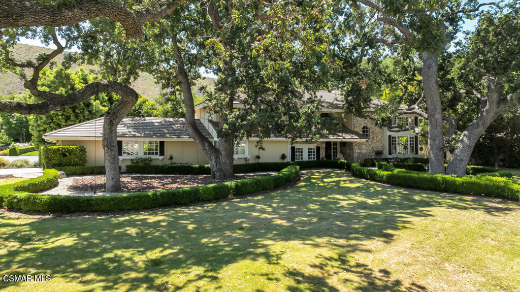 4043 Cresthaven Drive Property Photo 2