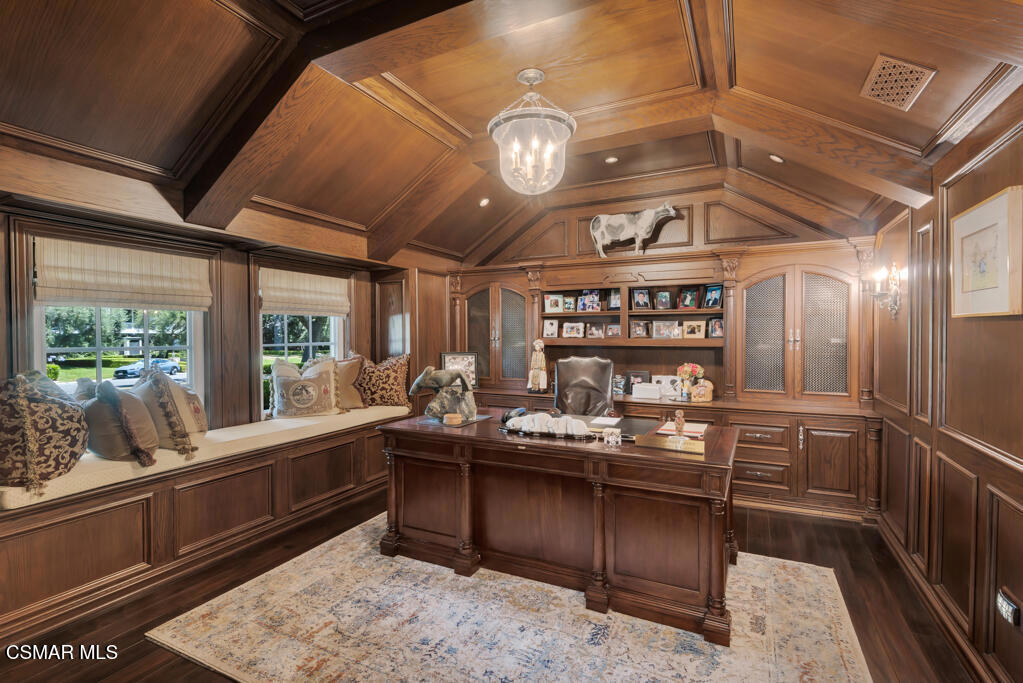 4043 Cresthaven Drive Property Photo 10