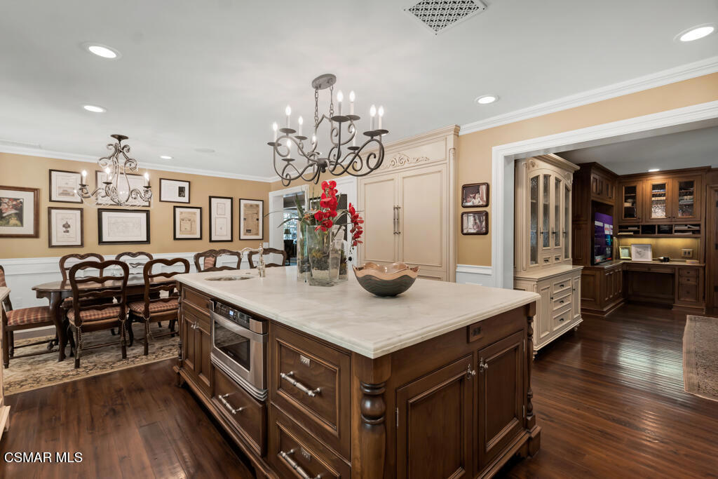 4043 Cresthaven Drive Property Photo 15