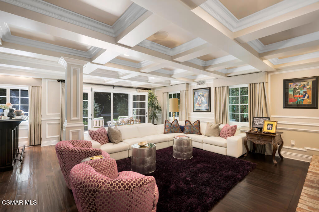 4043 Cresthaven Drive Property Photo 18