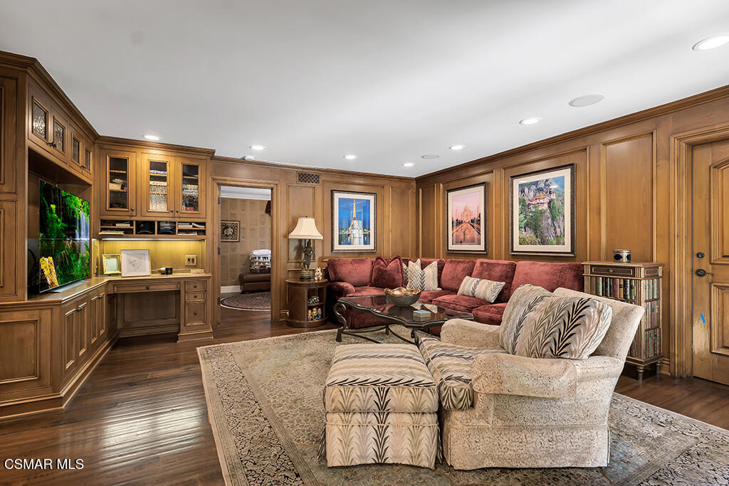 4043 Cresthaven Drive Property Photo 23