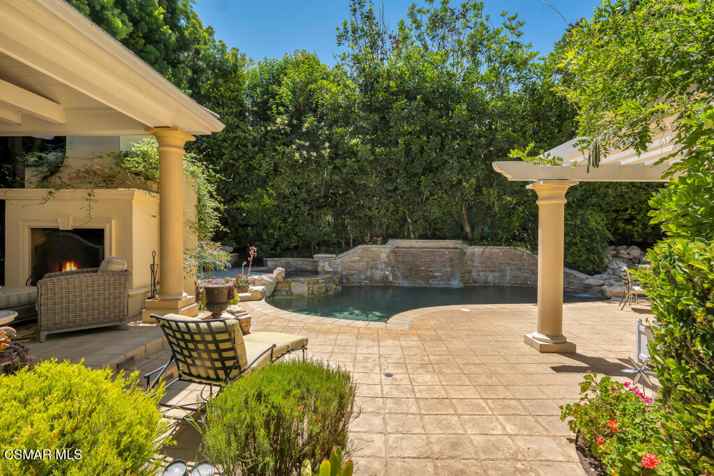 4043 Cresthaven Drive Property Photo 42