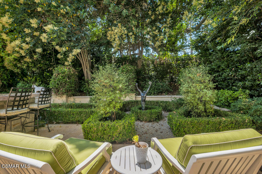 4043 Cresthaven Drive Property Photo 52