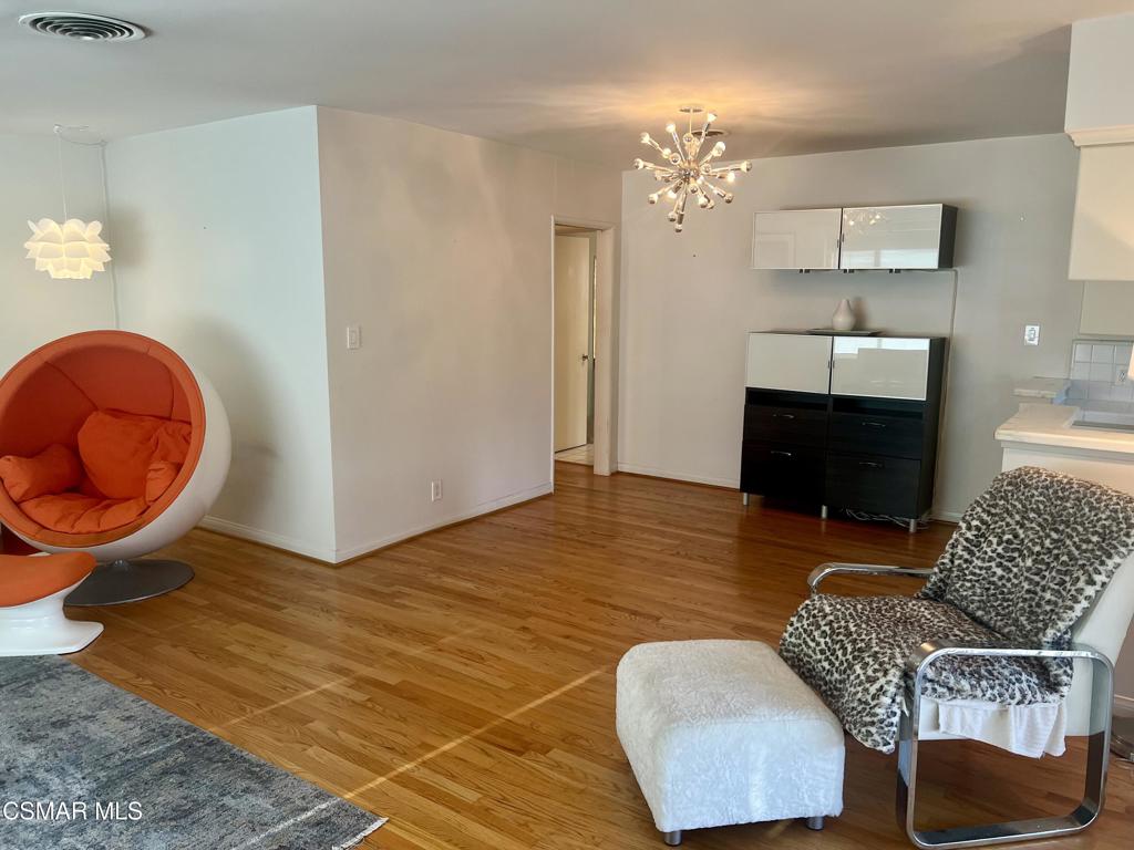 1542 Riverside Drive G Property Photo 6