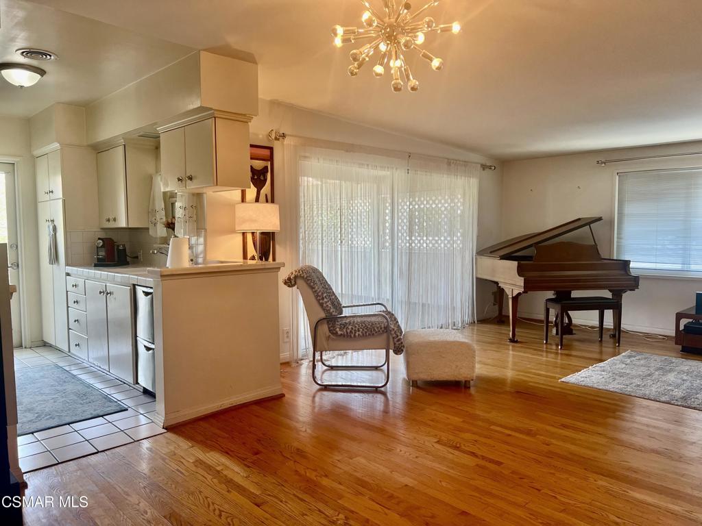 1542 Riverside Drive G Property Photo 7