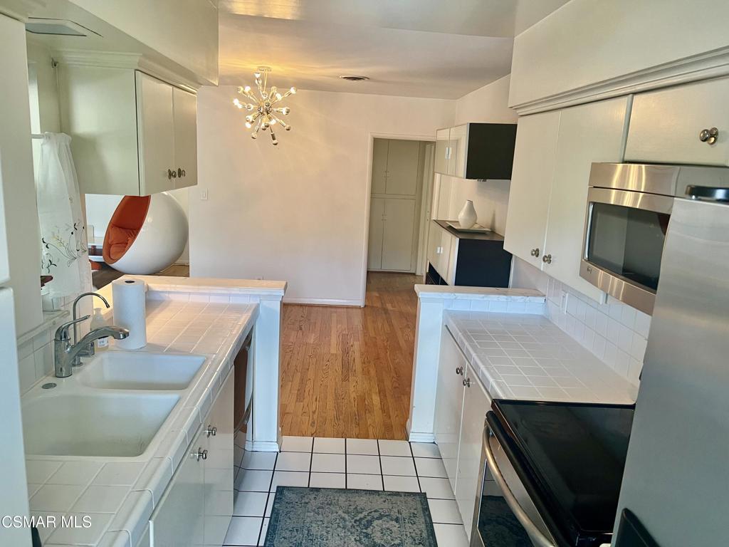 1542 Riverside Drive G Property Photo 12