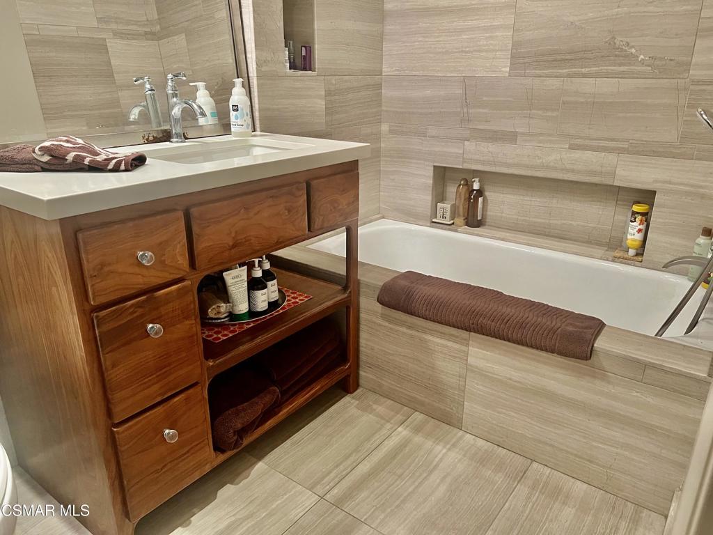 1542 Riverside Drive G Property Photo 13