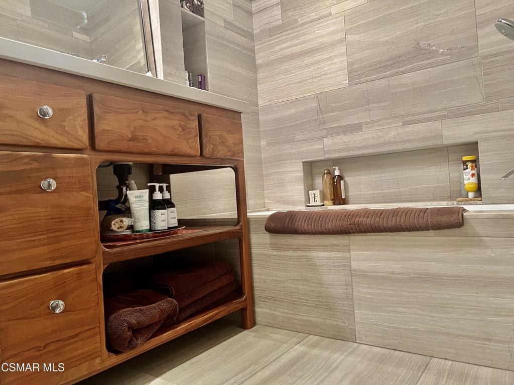 1542 Riverside Drive G Property Photo 15