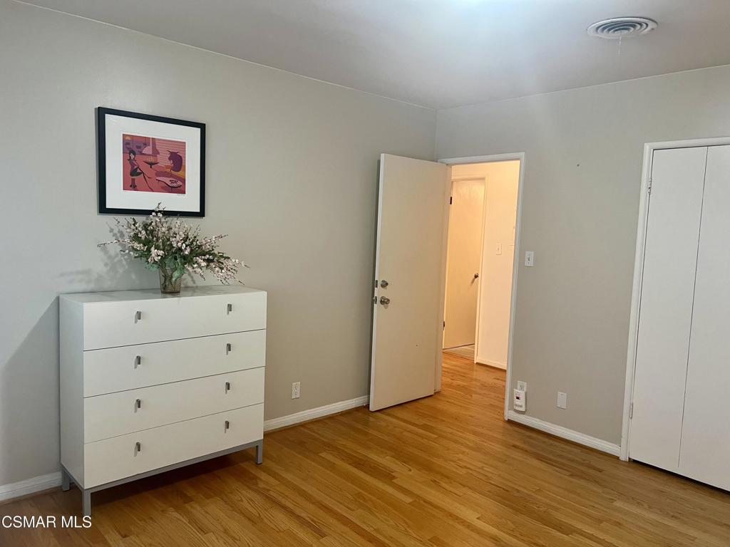 1542 Riverside Drive G Property Photo 18