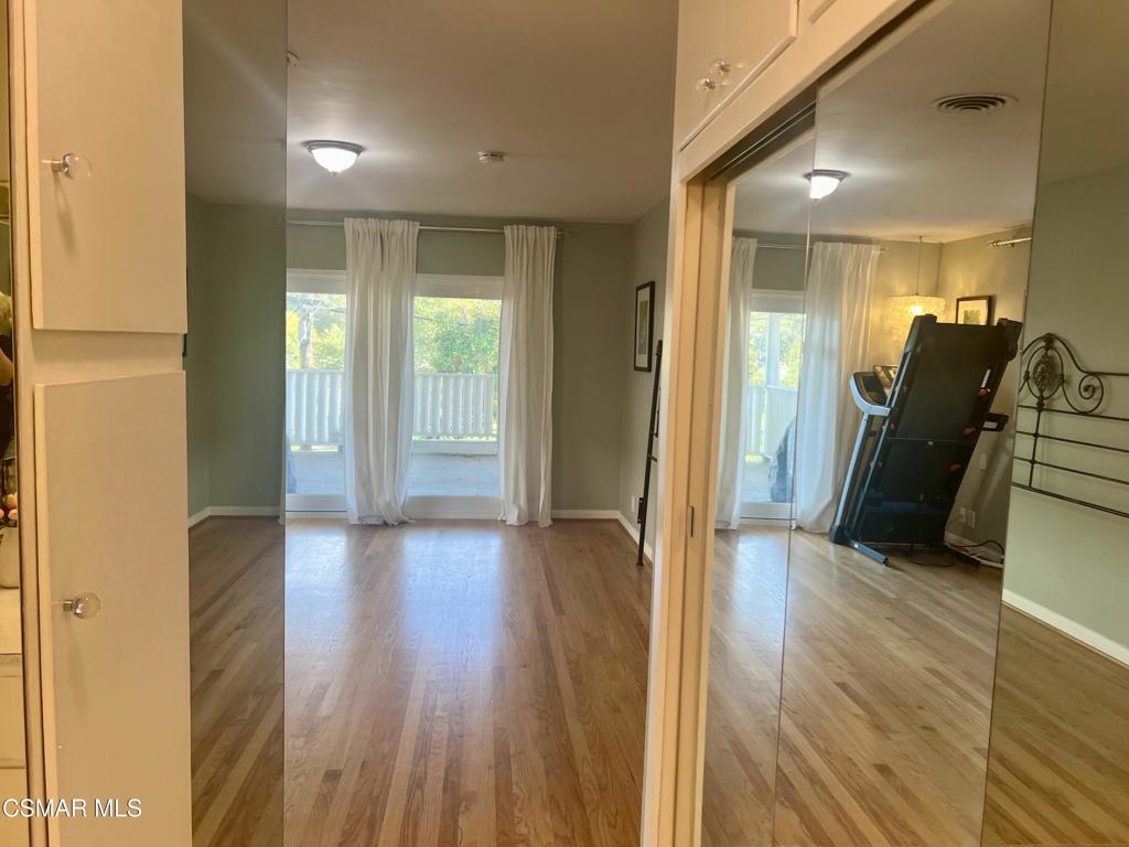 1542 Riverside Drive G Property Photo 21