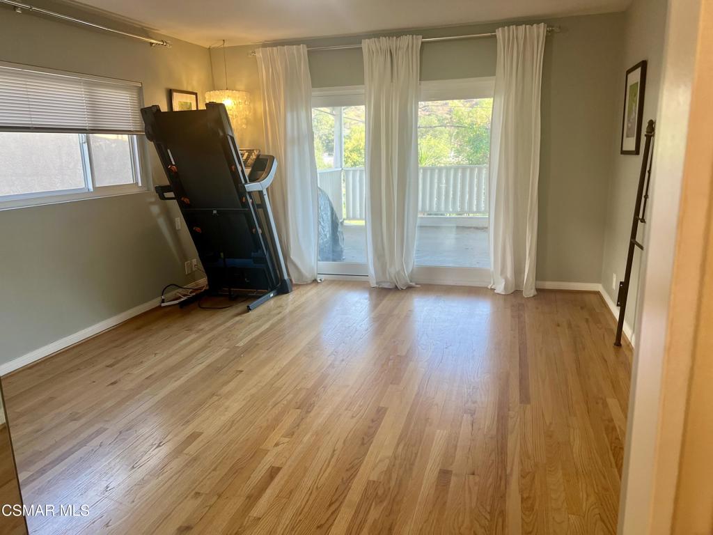 1542 Riverside Drive G Property Photo 23