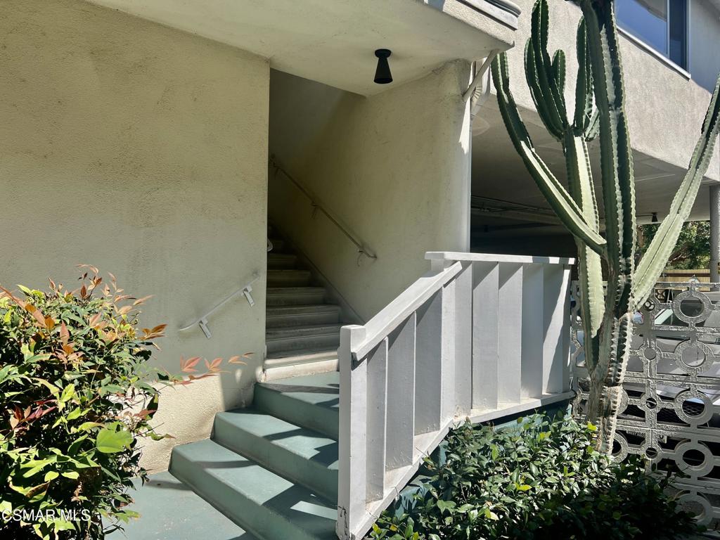 1542 Riverside Drive G Property Photo 31