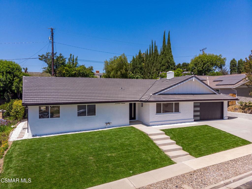 125 Erten Street Property Photo 1
