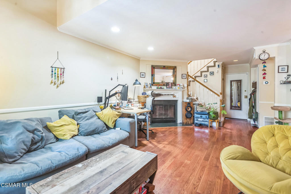 8348 Penfield Avenue 3 Property Photo 6