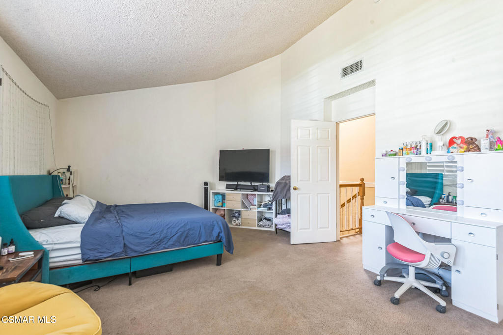 8348 Penfield Avenue 3 Property Photo 13