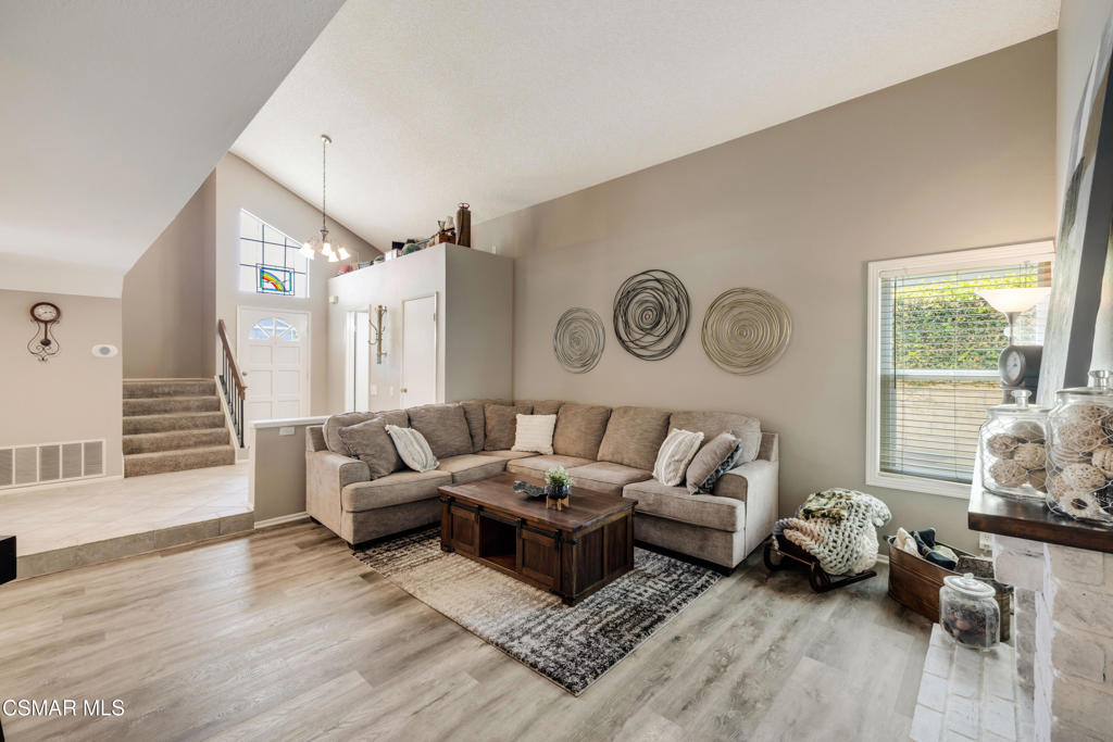 4471 Skyglen Court Property Photo 1