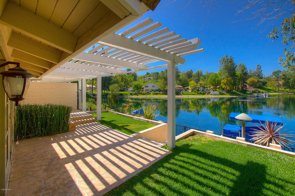 23150 Park Sorrento Property Photo 1
