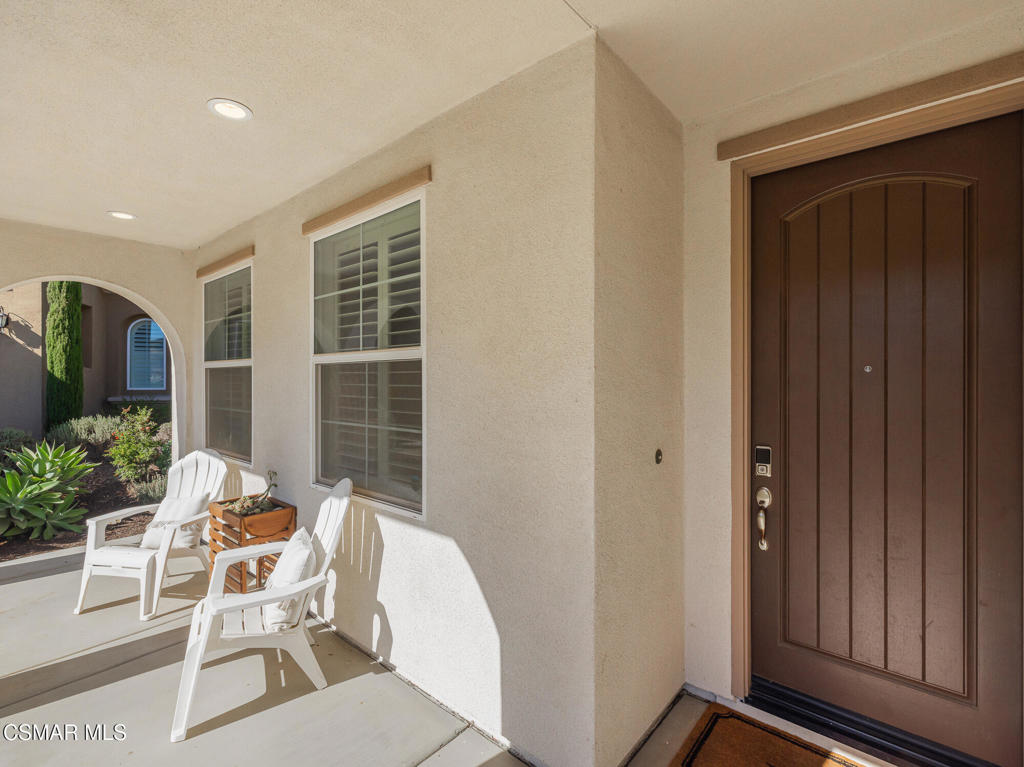 7020 Highgrove Place Property Photo 3