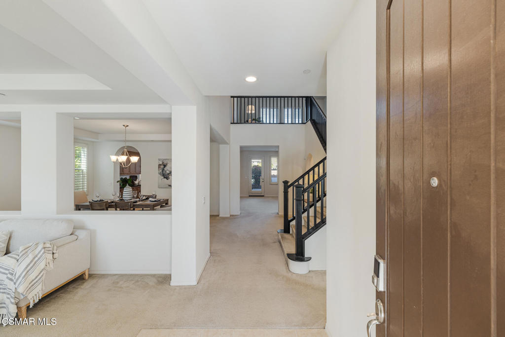 7020 Highgrove Place Property Photo 5