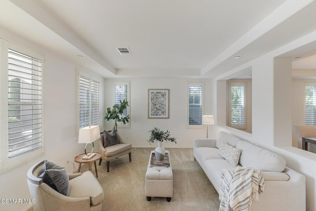 7020 Highgrove Place Property Photo 6