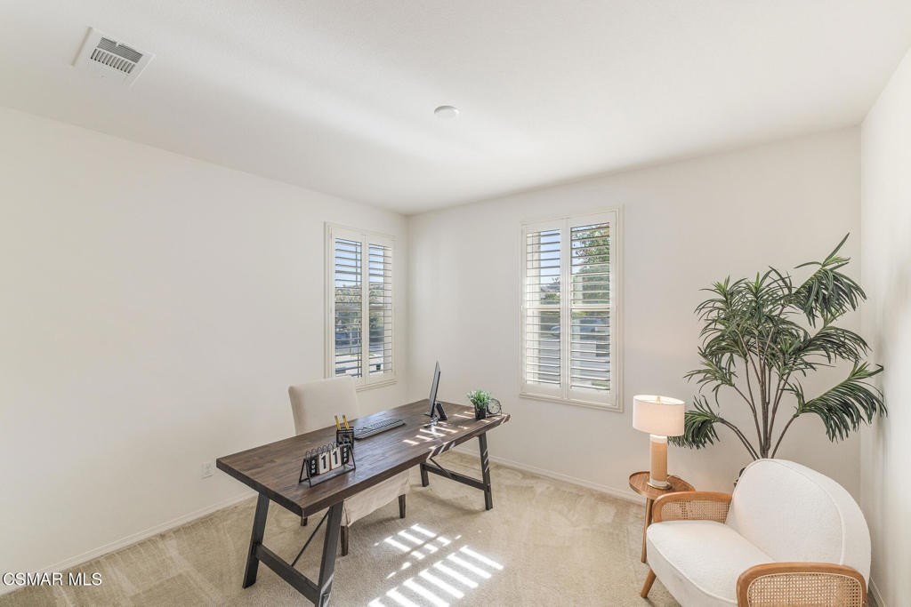 7020 Highgrove Place Property Photo 9