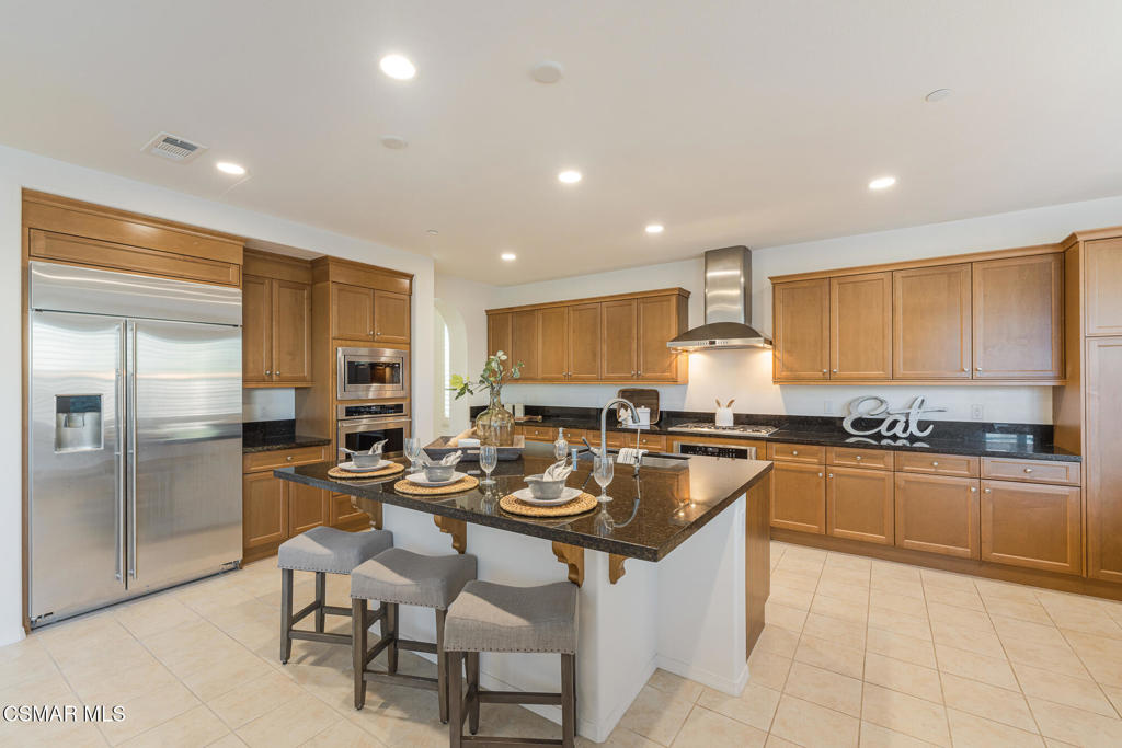 7020 Highgrove Place Property Photo 18