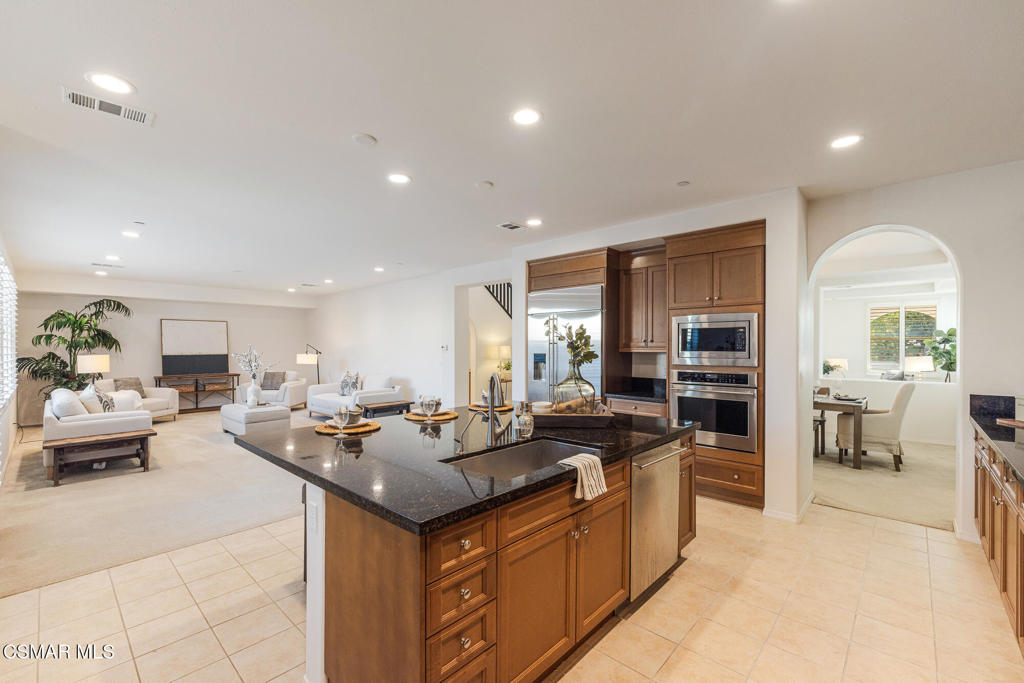 7020 Highgrove Place Property Photo 21