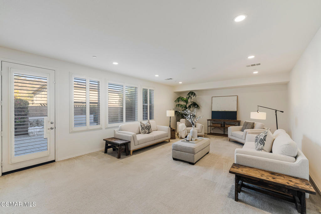 7020 Highgrove Place Property Photo 27