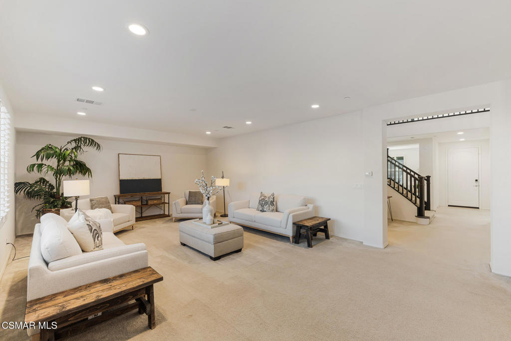 7020 Highgrove Place Property Photo 28