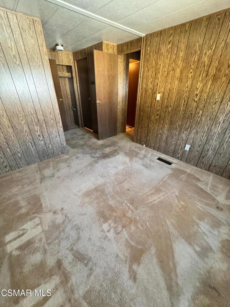 16 Robertson Way Property Photo 6