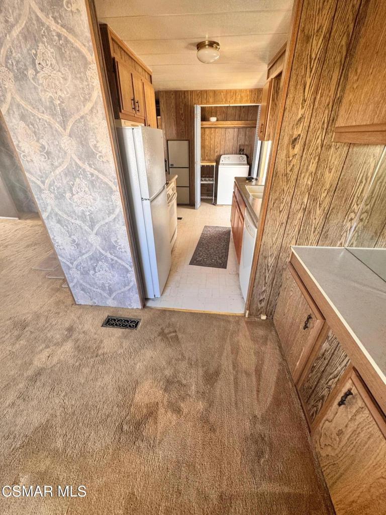 16 Robertson Way Property Photo 8