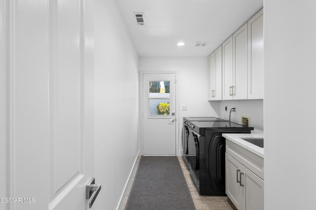 519 Turnbury Street Property Photo 29