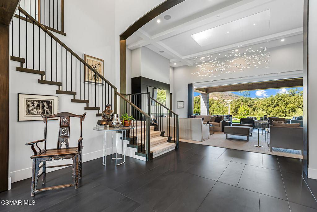 2991 Calbourne Lane Property Photo 5