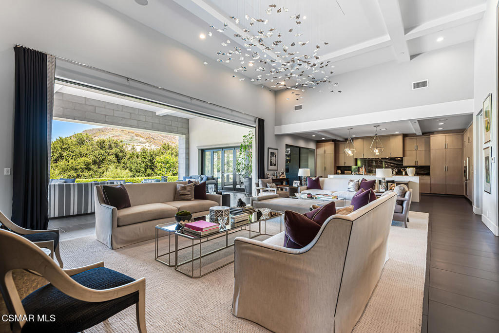 2991 Calbourne Lane Property Photo 8