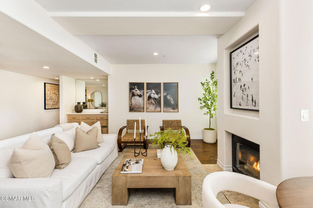 11920 Goshen Avenue 202 Property Photo 1